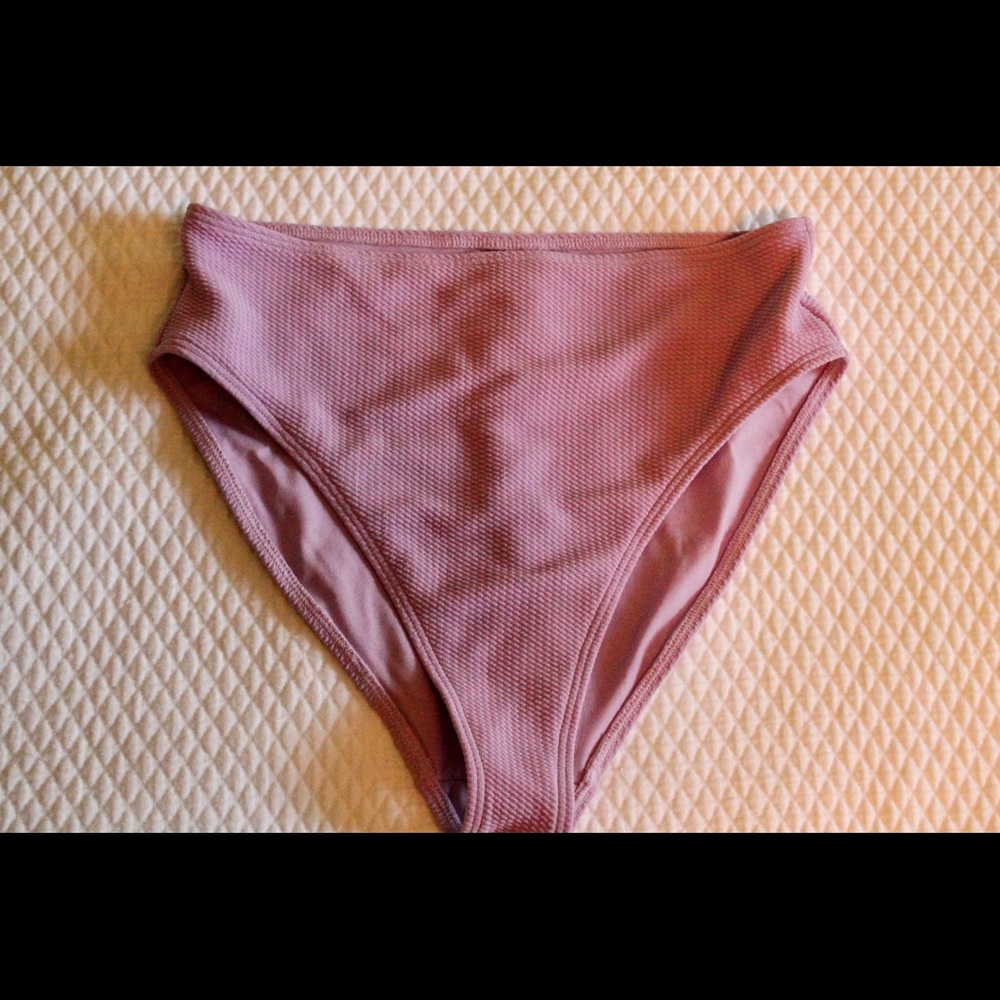 cheeky bikini bottoms